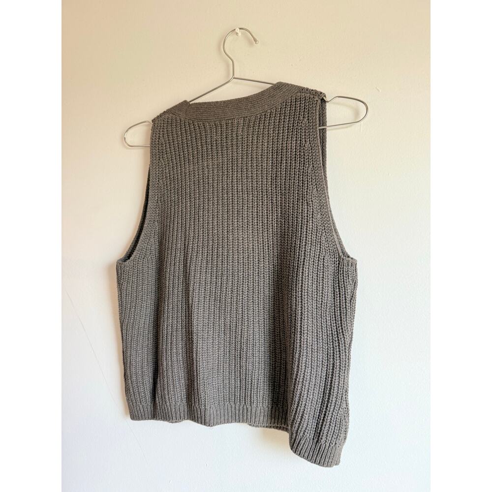 Sweater Vest Medium - Picture 4 of 4